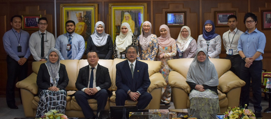 Group Photo with Yang Berhormat Attorney General